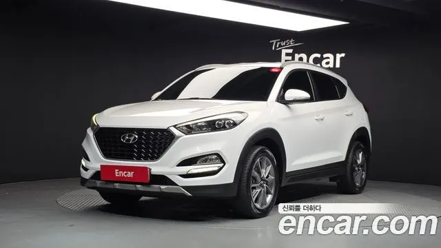 HYUNDAI TUCSON 2018 — 184 156 км, Корея — под ключ — фото 1