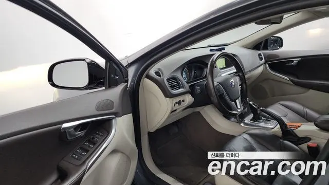 VOLVO V40 CROSS COUNTRY 2016 — 105 831 км, серый, Корея — под ключ — фото 10