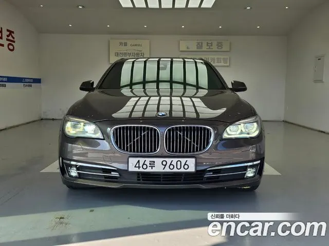 BMW 7 SERIES 2013 — 206 698 км, светло-золотистый, Корея — под ключ — фото 1