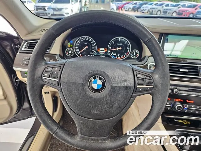 BMW 7 SERIES 2013 — 206 698 км, светло-золотистый, Корея — под ключ — фото 10