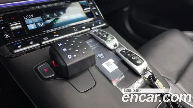 HYUNDAI GRANDEUR HYBRID 2020 — 55 945 км, серебристо-серый, Корея — под ключ — фото 9