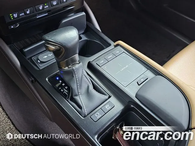 LEXUS ES300H 2019 — 53 962 км, серебристо-серый, Корея — под ключ — фото 9