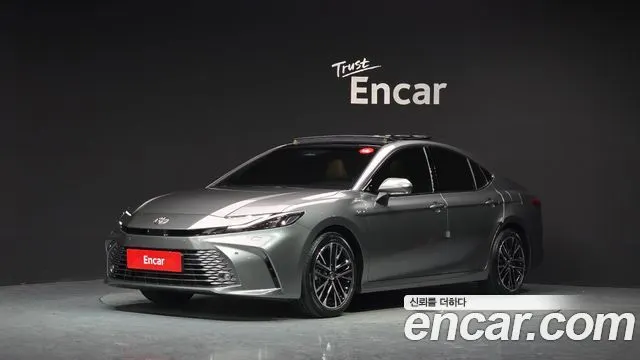 TOYOTA CAMRY 2025