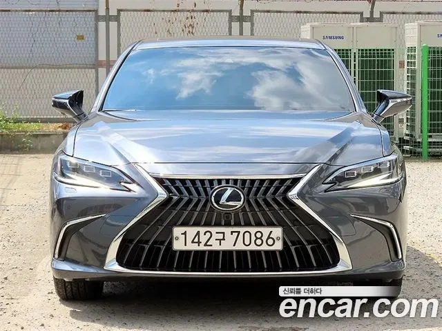 LEXUS ES300H — из Кореи под ключ