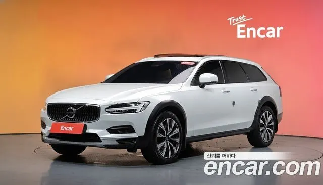 VOLVO V90 CROSS COUNTRY 2022 — 95 744 км, белый, Корея — под ключ — фото 2