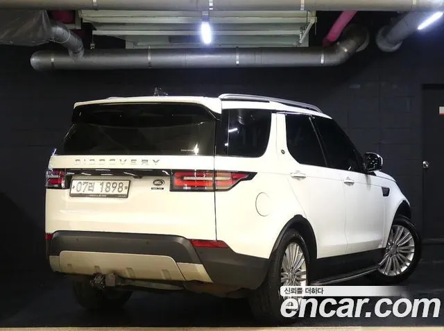 LAND ROVER DISCOVERY 5 2017 — 137 000 км, белый, Корея — под ключ — фото 5