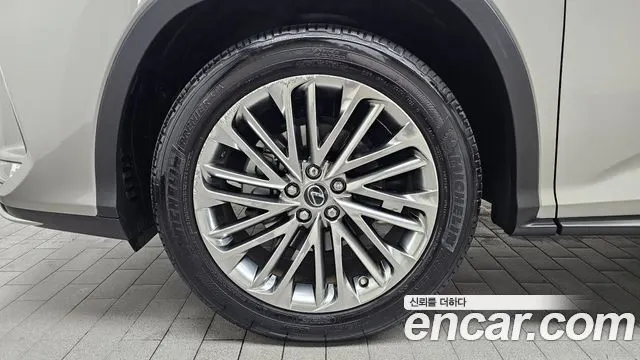 LEXUS RX450H 2022 — 52 374 км, серебристо-серый, Корея — под ключ — фото 5