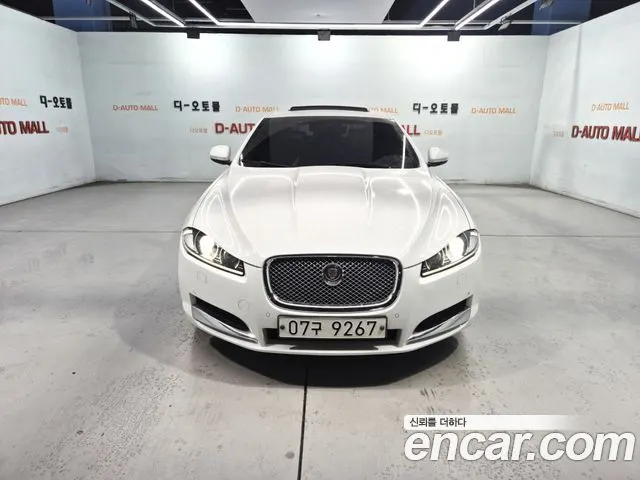 JAGUAR NEW XF 2015