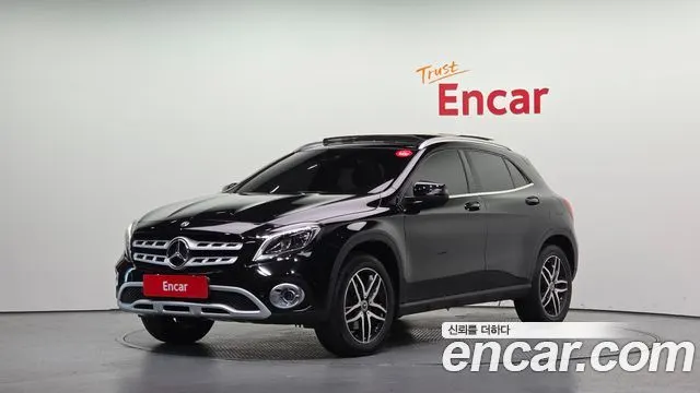 MERCEDES-BENZ GLA-CLASS X156 2019