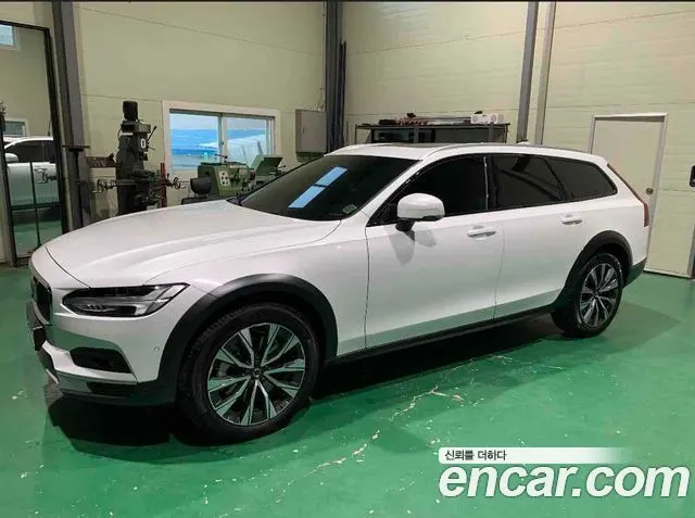 VOLVO V90 CROSS COUNTRY 2022 — 58 000 км, белый, Корея — под ключ — фото 10