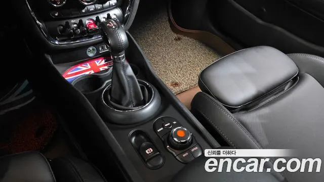 MINI COOPER CLUBMAN 2018 — 108 802 км, светло-золотистый, Корея — под ключ — фото 9