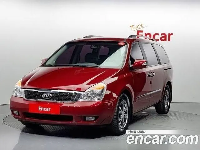 KIA CARNIVAL R 2013 — 133 945 км, красный, Корея — под ключ — фото 1