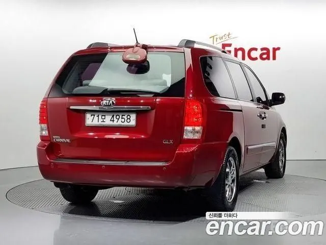 KIA CARNIVAL R 2013 — 133 945 км, красный, Корея — под ключ — фото 2