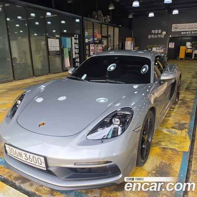 PORSCHE 718 CAYMAN 2018