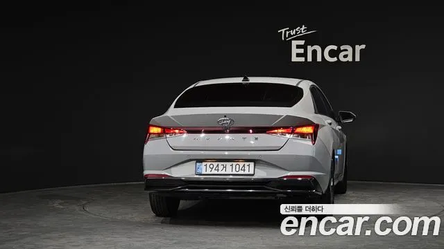 HYUNDAI AVANTE HYBRID 2023 — 77 473 км, серебристо-серый, Корея — под ключ — фото 4