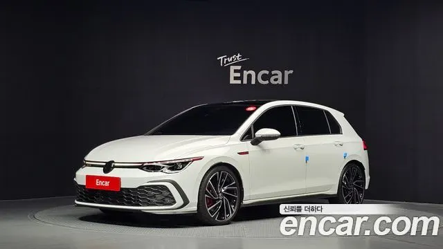 VOLKSWAGEN GOLF 2024