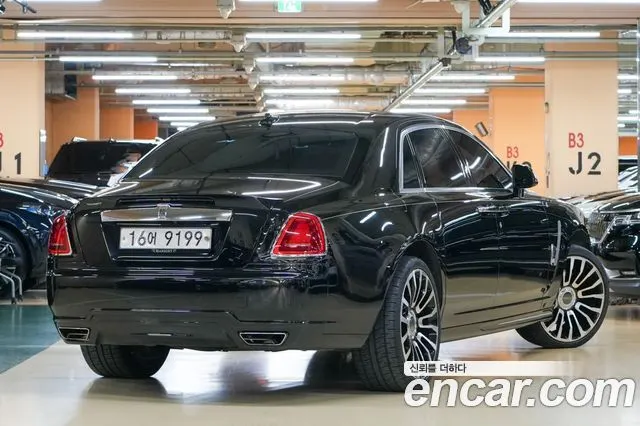 ROLLS-ROYCE GHOST 2014 — 65 900 км, чёрный, Корея — под ключ — фото 2