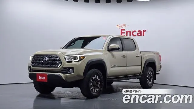 TOYOTA TACOMA 2017 — 139 415 км, коричневый, Корея — под ключ — фото 1
