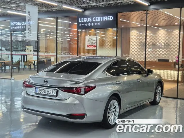 LEXUS ES300H 2026 — 7 352 км, светло-золотистый, Корея — под ключ — фото 2