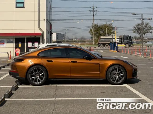 PORSCHE PANAMERA 2025 — 3 800 км, золотистый, Корея — под ключ — фото 5