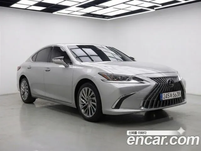 LEXUS ES300H — из Кореи под ключ