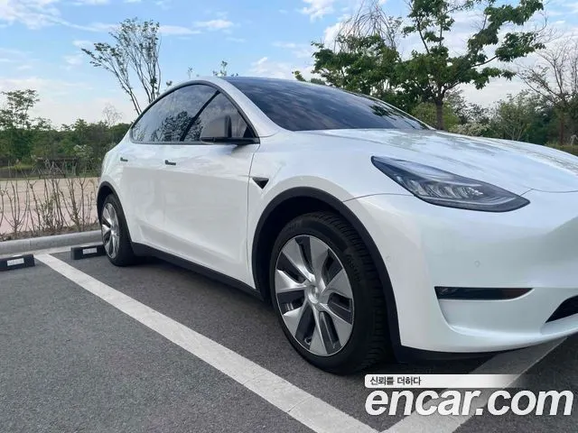 TESLA MODEL Y 2021 — 188 000 км, белый, Корея — под ключ — фото 2