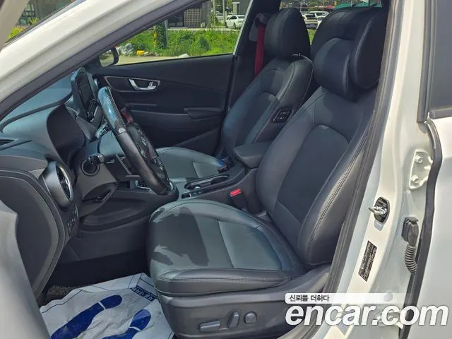 HYUNDAI KONA HYBRID 2021 — 132 000 км, белый, Корея — под ключ — фото 8