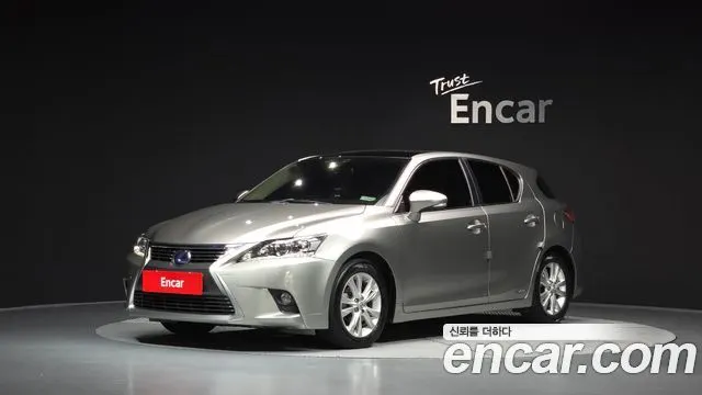 LEXUS CT200H 2017