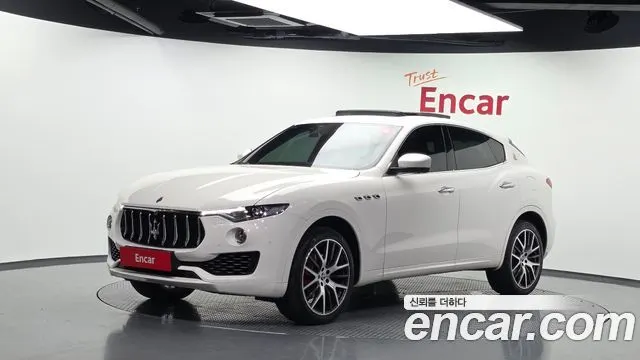 MASERATI LEVANTE 2017
