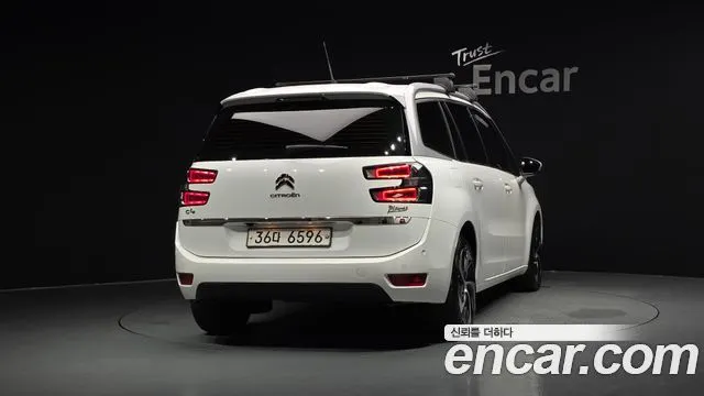 CITROEN GRAND C4 PICASSO 2018 — 81 097 км, белый, Корея — под ключ — фото 4