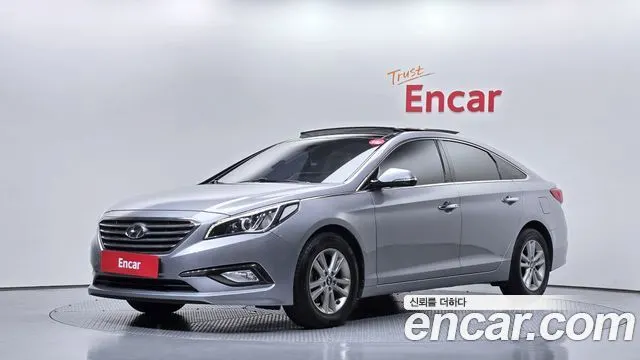 HYUNDAI SONATA 2016 — 126 606 км, серебристо-серый, Корея — под ключ — фото 1
