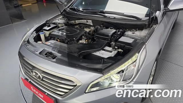 HYUNDAI SONATA 2016 — 126 606 км, серебристо-серый, Корея — под ключ — фото 6