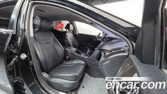 HYUNDAI GRANDEUR 2016 — 146 723 км, чёрный, Корея — под ключ — фото 10