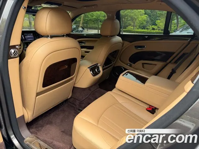 BENTLEY MULSANNE 2018 — 42 800 км, серый, Корея — под ключ — фото 7