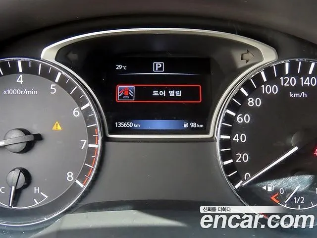 NISSAN ALTIMA 2017 — 135 641 км, чёрный, Корея — под ключ — фото 9