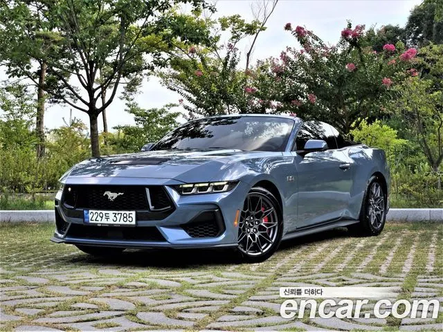 FORD MUSTANG 2024