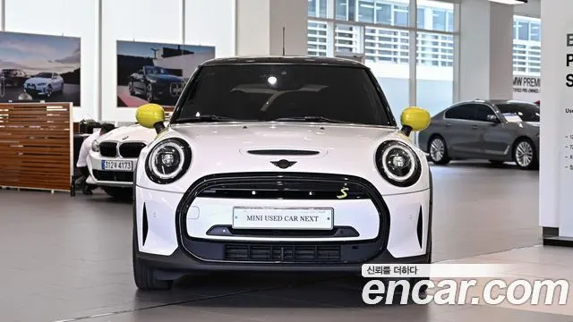 MINI COOPER ELECTRIC 2024 — 32 357 км, белый, Корея — под ключ — фото 3