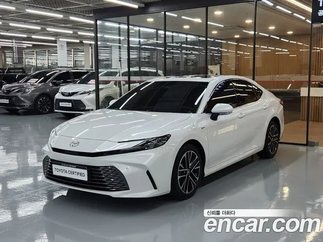 TOYOTA CAMRY 2025