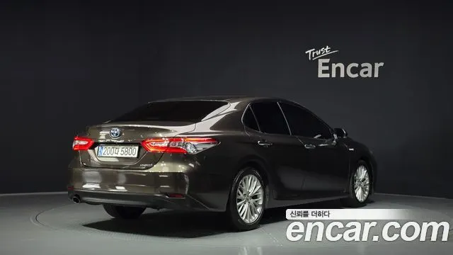 TOYOTA CAMRY 2018 — 128 500 км, светло-золотистый, Корея — под ключ — фото 2