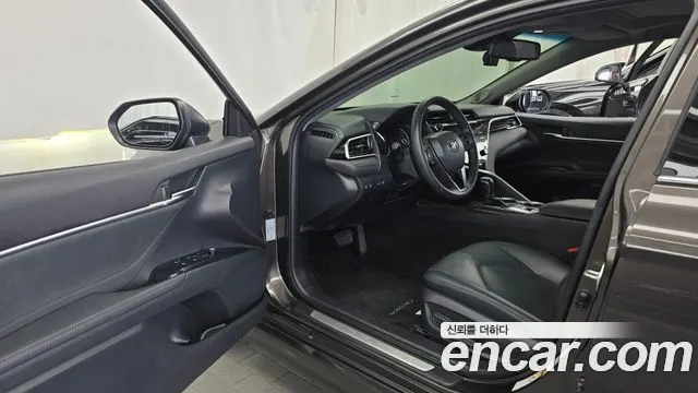 TOYOTA CAMRY 2018 — 128 500 км, светло-золотистый, Корея — под ключ — фото 10