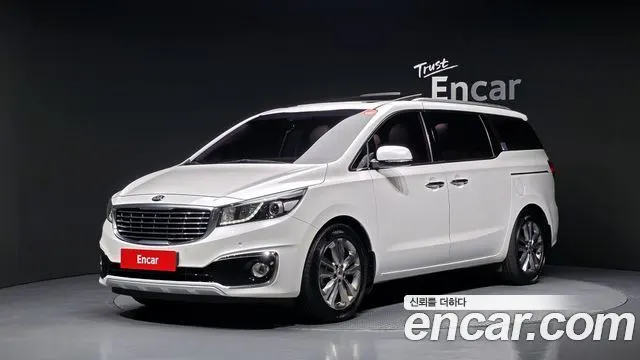 KIA CARNIVAL 2018 — 201 552 км, белый, Корея — под ключ — фото 1