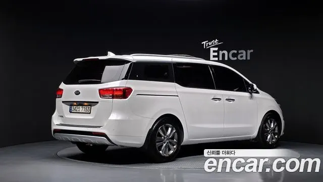 KIA CARNIVAL 2018 — 201 552 км, белый, Корея — под ключ — фото 2