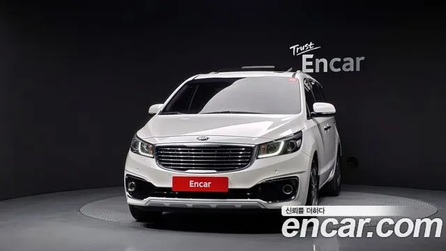 KIA CARNIVAL 2018 — 201 552 км, белый, Корея — под ключ — фото 3