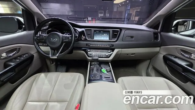 KIA CARNIVAL 2018 — 201 552 км, белый, Корея — под ключ — фото 7
