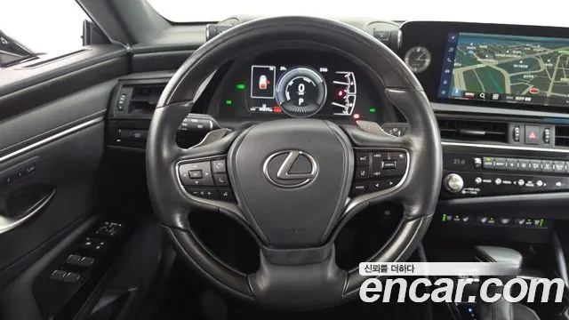 LEXUS ES300H 2023 — 41 817 км, серебристо-серый, Корея — под ключ — фото 12