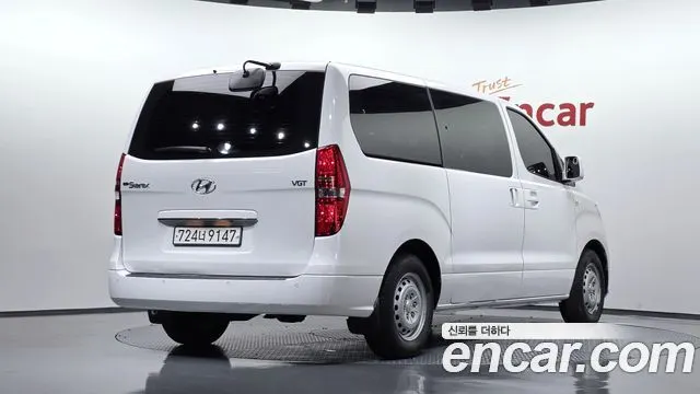 HYUNDAI GRAND STAREX 2019 — 70 989 км, белый, Корея — под ключ — фото 1