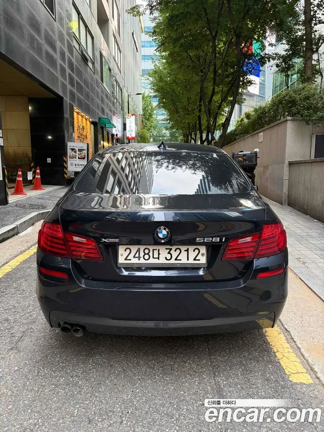 BMW 5 SERIES 2016 — 125 500 км, чёрный, Корея — под ключ — фото 2