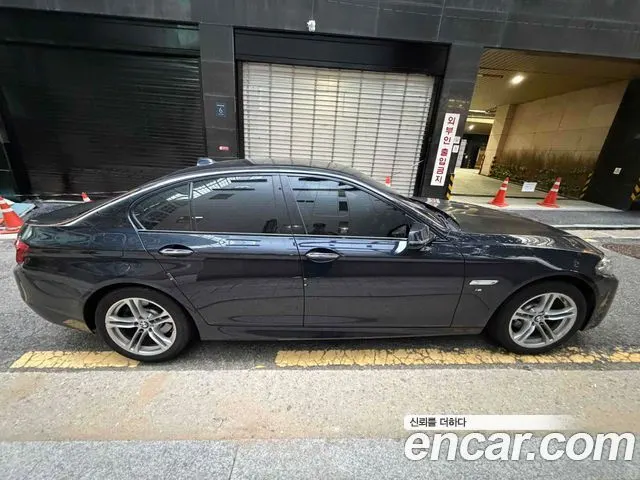 BMW 5 SERIES 2016 — 125 500 км, чёрный, Корея — под ключ — фото 3