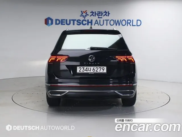 VOLKSWAGEN TIGUAN 2024 — 49 303 км, чёрный, Корея — под ключ — фото 4