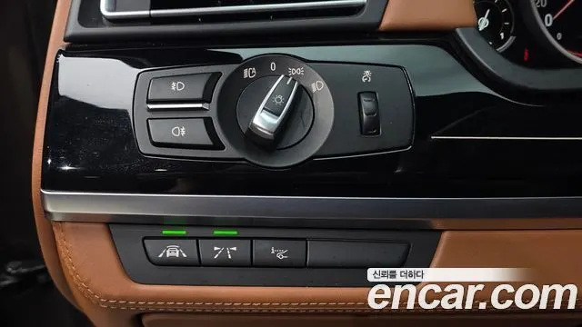 BMW 7 SERIES 2015 — 137 836 км, коричневый, Корея — под ключ — фото 12